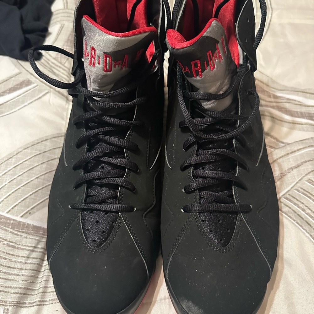 Jordan Air 7 Black and Violet Athletic Shoes - Picture 13 of 13